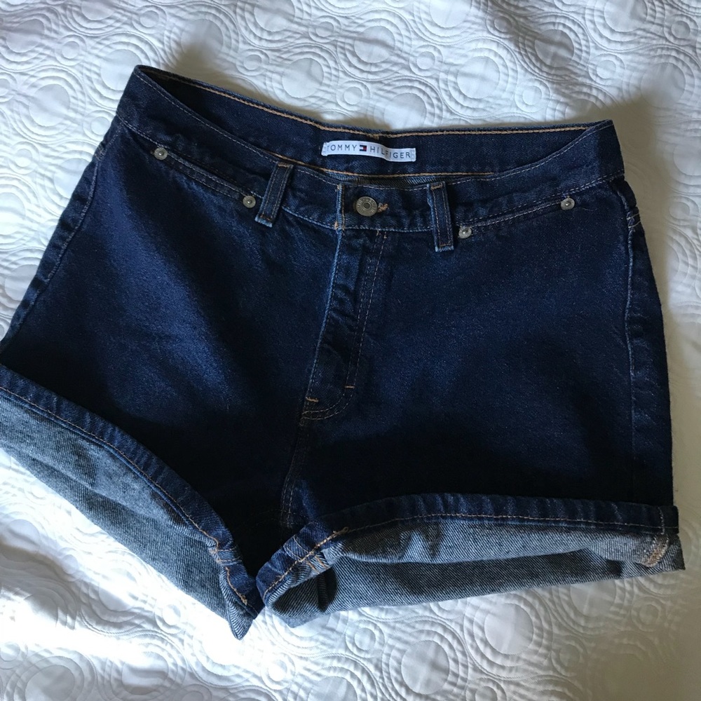SOLD Pre-β€οΈTommy Hilfiger Highrise Short - Picture 2 of 6